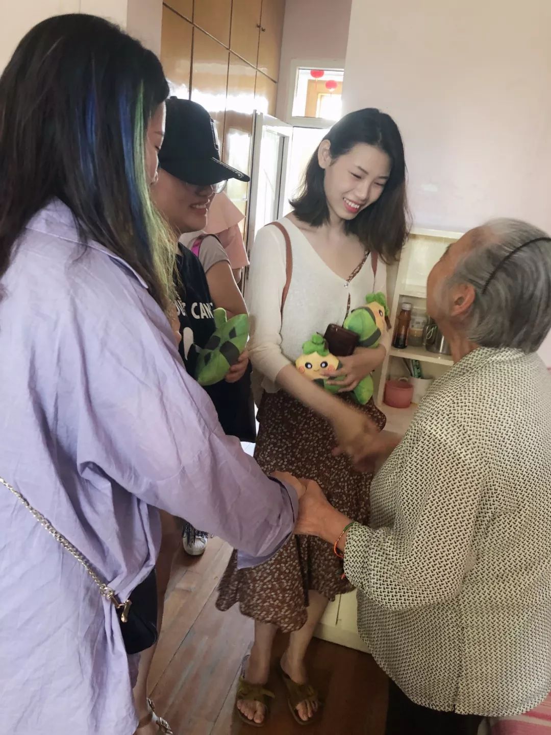 建业足球俱乐部举办了一场慈善活动，回馈社会