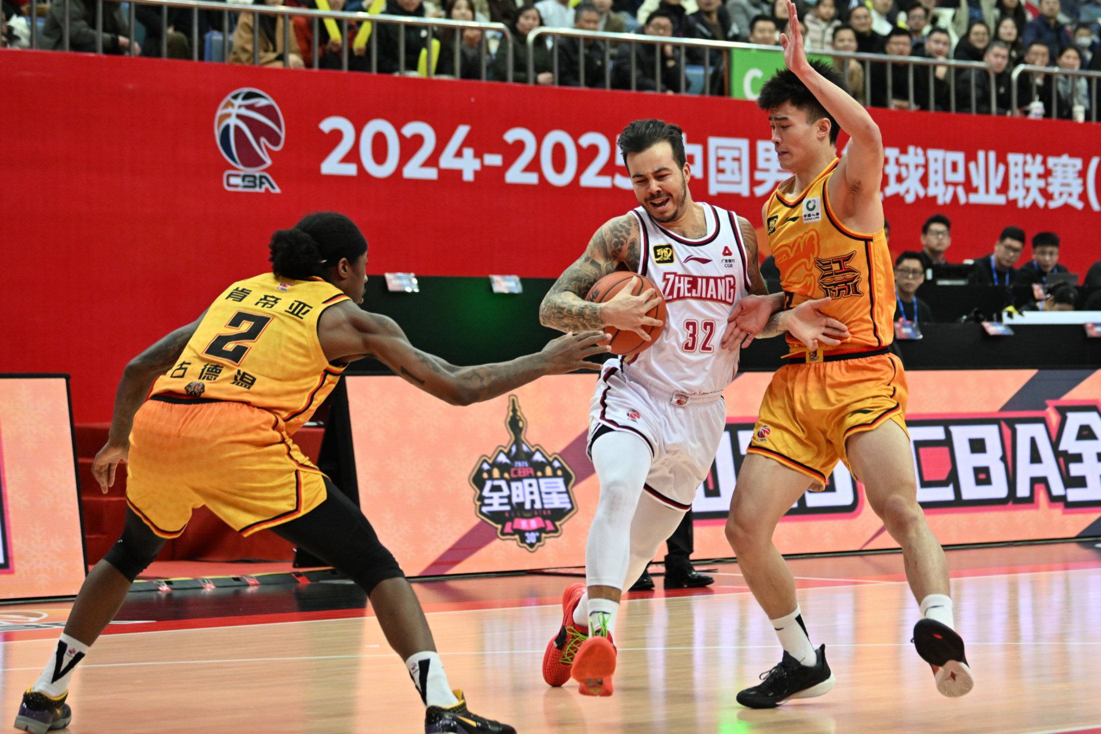 浙江队完胜上海队，高诗岩状态火热