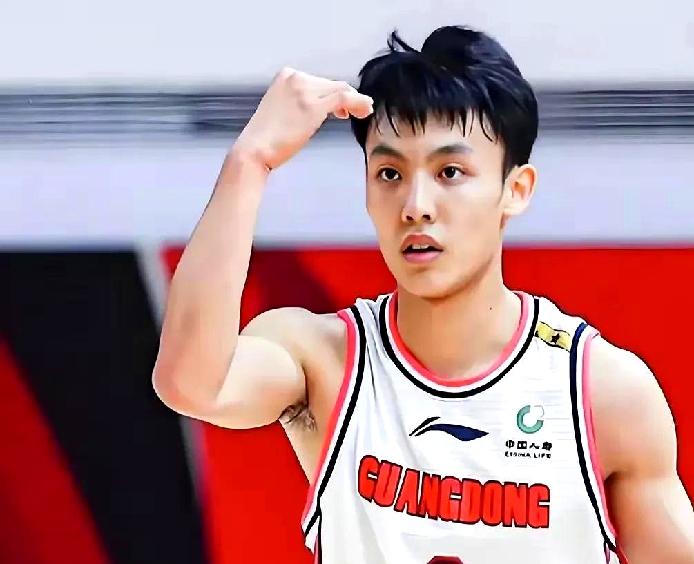 浙江队完胜上海队，高诗岩状态火热