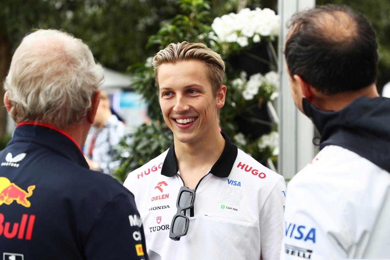 雷诺车队绝杀红牛二队，皮亚斯特里惊艳四座