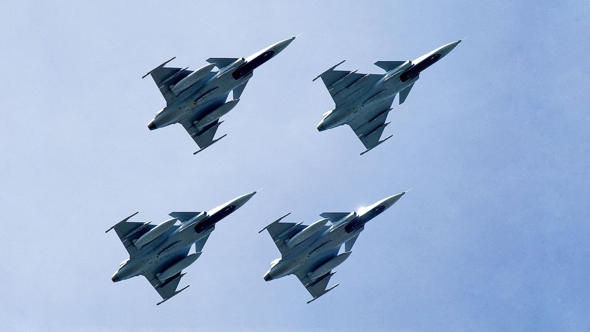 双城记，欧冠闪电战与德甲加冕夜—红魔铁血回归，新王接管权杖